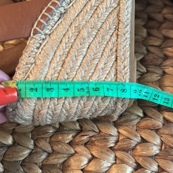 Tory burch pre loved size 8 - Picture 7 of 10